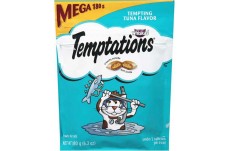 Temptations Classics Crunchy & Soft Adult Cat Treats Tempting Tuna 1ea 6.3oz. For Sale